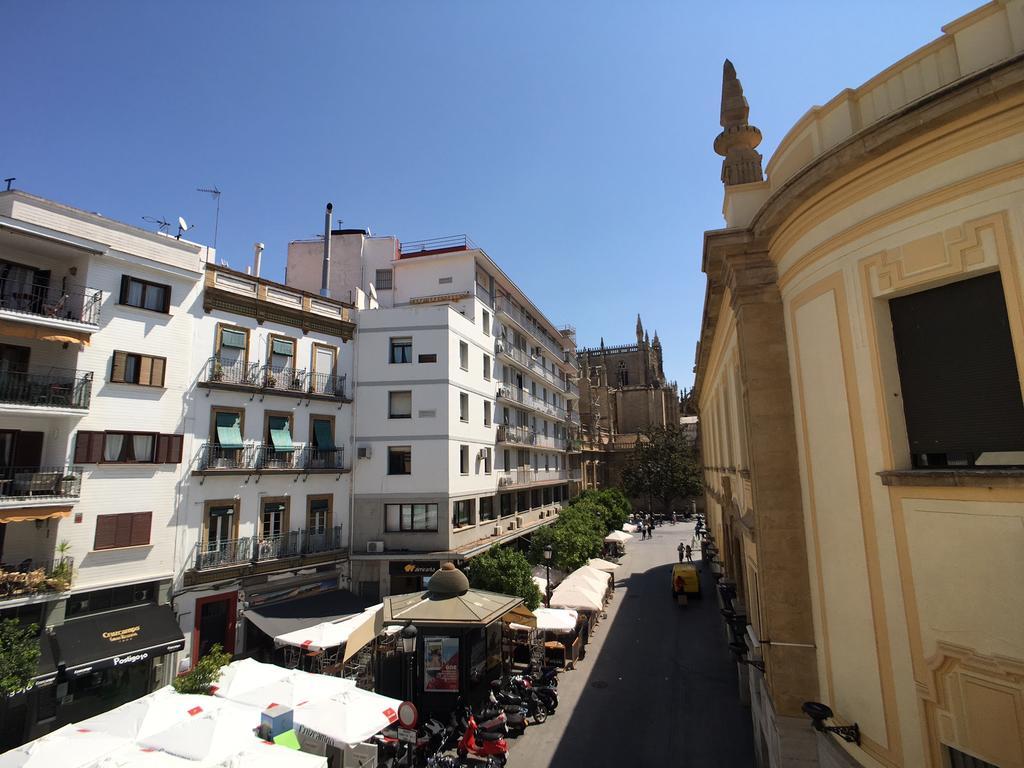 Arco Del Postigo Sevilla
